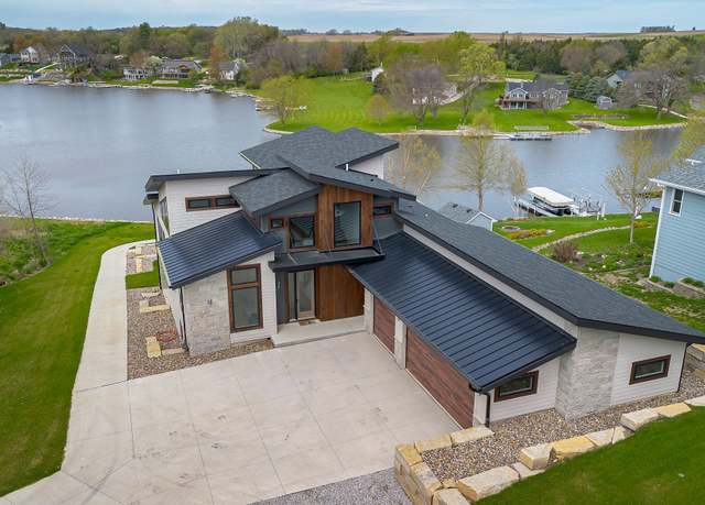 Property at 4601 Panorama Dr, Panora, IA 50216, 5 beds, 3.5 baths