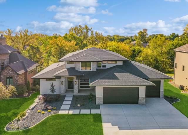 Property at 10518 NW 75th Pl, Johnston, IA 50131, 5 beds, 4.5 baths