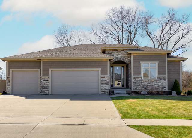 Property at 2607 NE 16th St, Ankeny, IA 50021, 4 beds, 4.5 baths