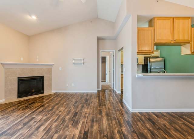 Property at 6255 Beechtree Dr #4304, West Des Moines, IA 50266, 3 beds, 2 baths