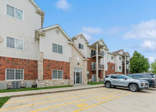 Property at 6255 Beechtree Dr #4304, West Des Moines, IA 50266, 3 beds, 2 baths