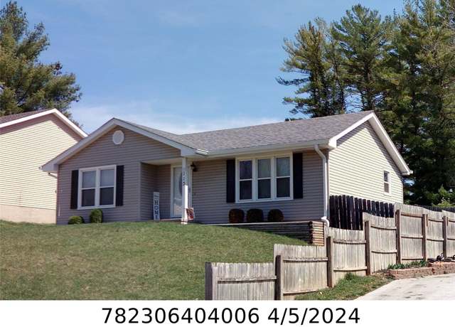 Property at 113 E 36th St, Des Moines, IA 50317, 3 beds, 1 bath