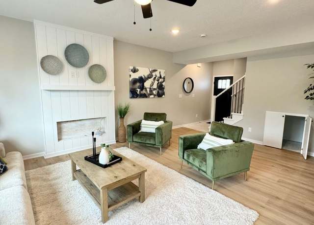 Property at 619 W Wright Rd, Norwalk, IA 50211, 3 beds, 2.5 baths