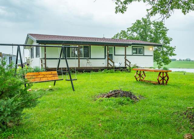 Property at 19447 Highway 69 Hwy, Indianola, IA 50125, 2 beds, 1.5 baths