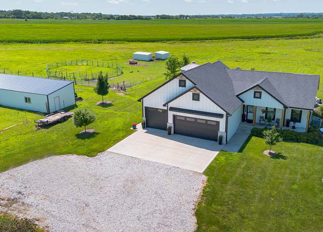 Property at 10803 NE 118th Ave, Maxwell, IA 50161, 4 beds, 3.5 baths