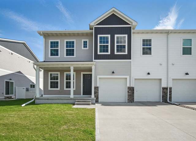 Property at 9674 Crowning Dr, West Des Moines, IA 50266, 3 beds, 3.5 baths