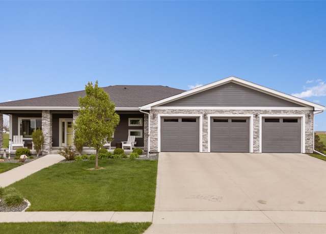 Property at 5129 NE Seneca Dr, Ankeny, IA 50021, 5 beds, 3.5 baths