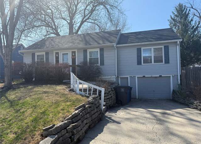 Property at 4028 9th St, Des Moines, IA 50313, 2 beds, 2 baths