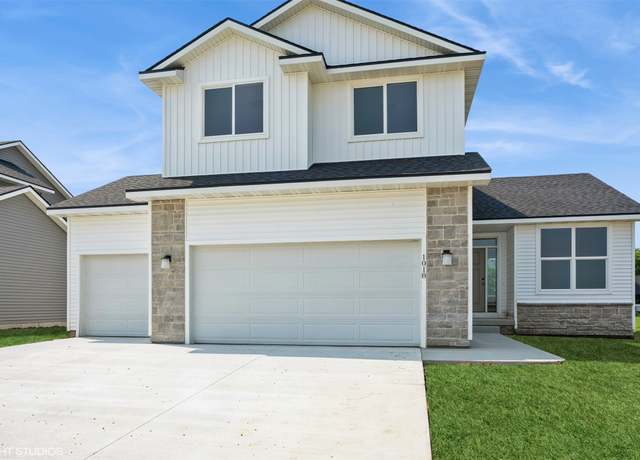 Property at 1018 Willow Valley Dr, Norwalk, IA 50211, 3 beds, 2.5 baths