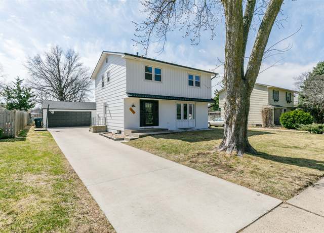 Property at 7008 Townsend Ave, Urbandale, IA 50322, 3 beds, 2.5 baths