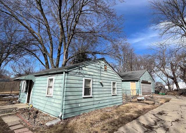 Property at 204 E Rose Ave, Des Moines, IA 50315, 1 bed, 1 bath