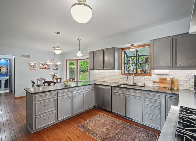 Property at 711 36th St, West Des Moines, IA 50265, 5 beds, 3.5 baths
