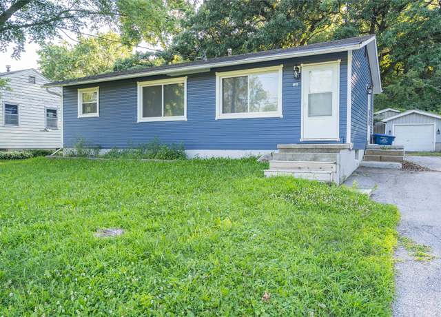 Property at 3918 Martin Luther King Jr Pkwy, Des Moines, IA 50310, 2 beds, 1 bath