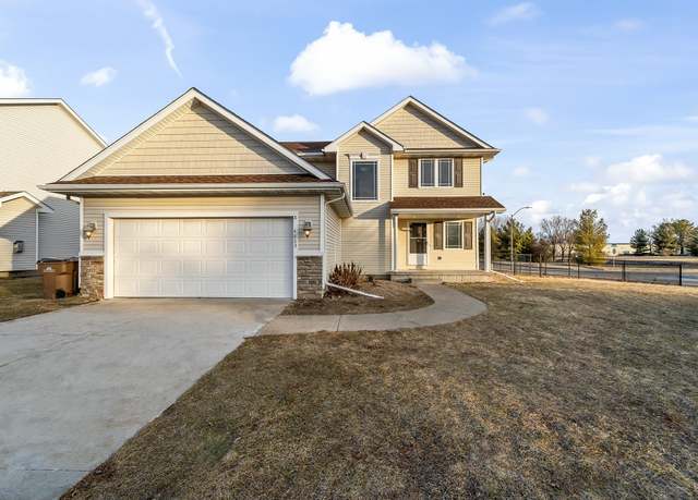 Property at 4803 Sunshine Cir, Johnston, IA 50131, 4 beds, 3.5 baths