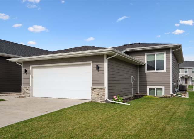Property at 137 Wilder Ln, Ames, IA 50014, 3 beds, 2.5 baths