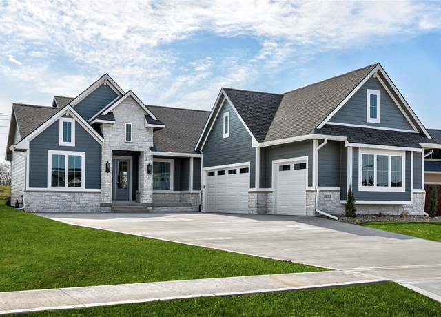 Property at 6013 NE Briarwood Dr, Ankeny, IA 50021, 4 beds, 3.5 baths