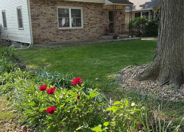 Property at 1541 42nd St, Des Moines, IA 50311, 3 beds, 1.5 baths