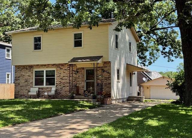 Property at 1541 42nd St, Des Moines, IA 50311, 3 beds, 1.5 baths