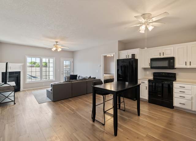 Property at 1335 SE Florence Dr #312, Waukee, IA 50263, 2 beds, 2 baths