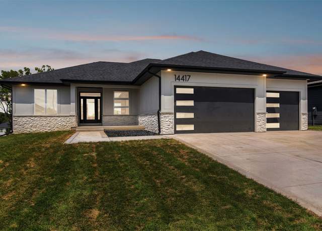 Property at 14417 Catalpa Dr, Urbandale, IA 50323, 5 beds, 3 baths