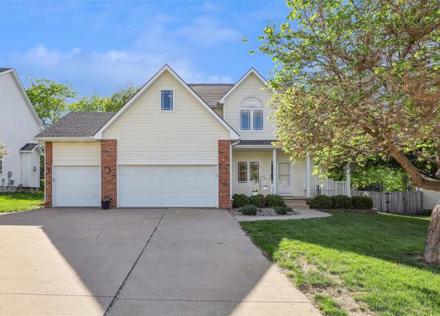 Property at 3914 155th St, Urbandale, IA 50323, 5 beds, 3.5 baths