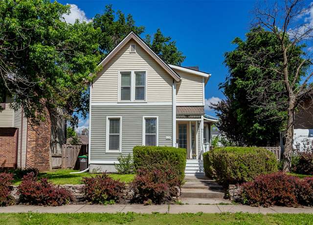 Property at 1807 11th St, Des Moines, IA 50314, 4 beds, 3 baths