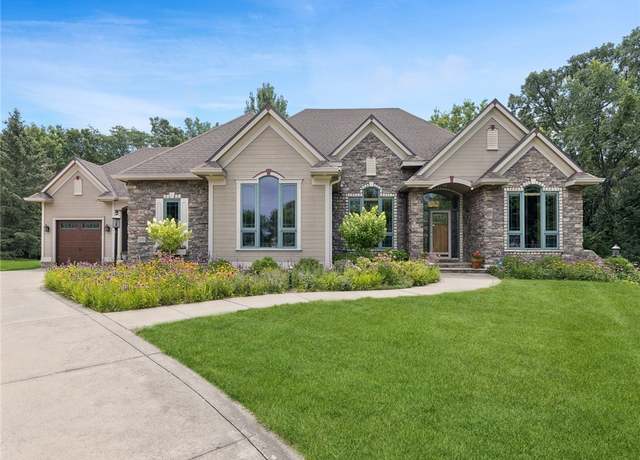 Property at 12926 Timberline Dr, Urbandale, IA 50323, 3 beds, 3.5 baths