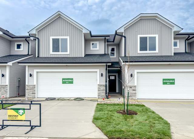 Property at 6928 Poppy Ct, Johnston, IA 50131, 3 beds, 2.5 baths