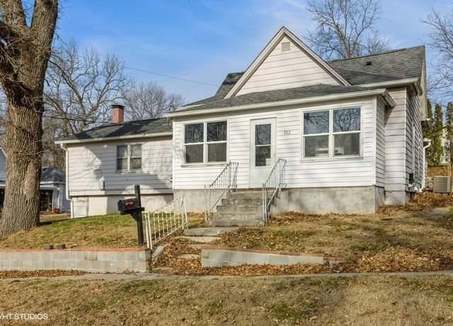 Property at 302 E Broadway St, Colfax, IA 50054, 2 beds, 2 baths