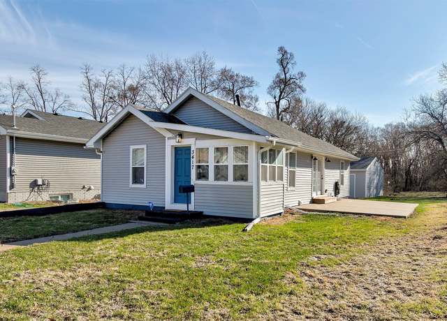 Property at 3417 Wright St, Des Moines, IA 50316, 3 beds, 1 bath