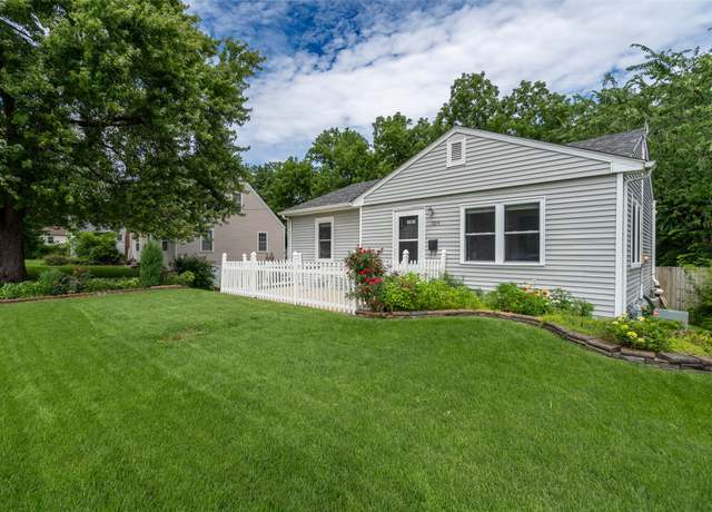 Property at 3119 Hickman Rd, Des Moines, IA 50310, 2 beds, 1 bath