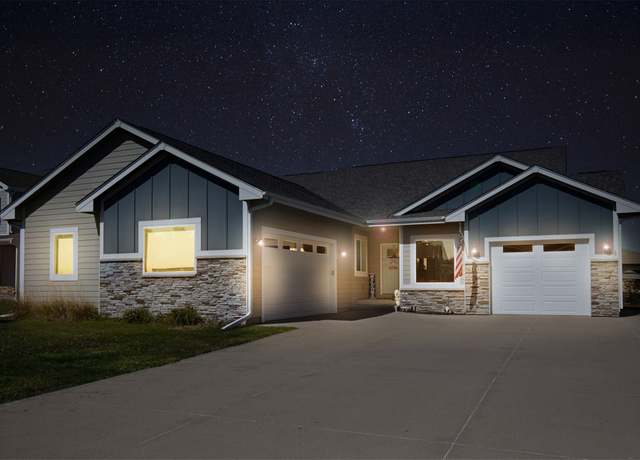Property at 1412 NE Aspen Ct, Grimes, IA 50111, 4 beds, 3 baths