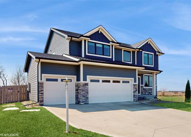 Property at 834 Kendall Dr SW, Altoona, IA 50009, 4 beds, 3 baths