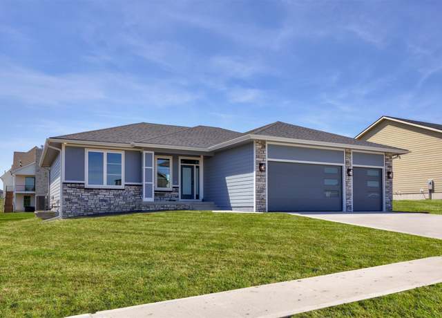 Property at 18274 Hidden Knl, Clive, IA 50325, 4 beds, 3 baths