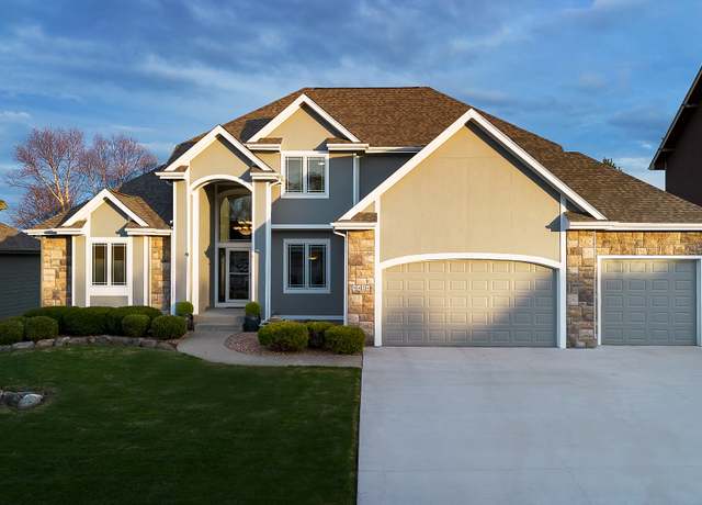 Property at 9424 Wickham Dr, Johnston, IA 50131, 4 beds, 4.5 baths