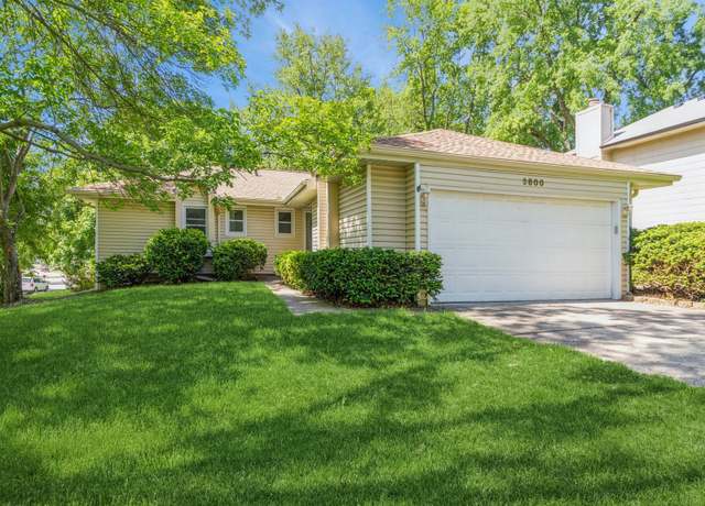 Property at 3800 Western Hills Dr, West Des Moines, IA 50265, 3 beds, 2 baths
