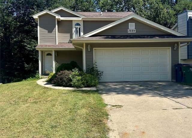 Property at 3889 92nd Dr, Urbandale, IA 50322, 3 beds, 2.5 baths