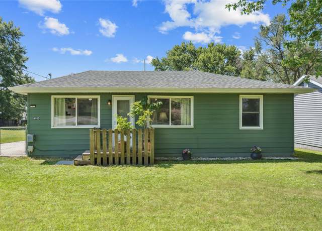 Property at 4935 NE 39th Ave, Des Moines, IA 50317, 2 beds, 1 bath