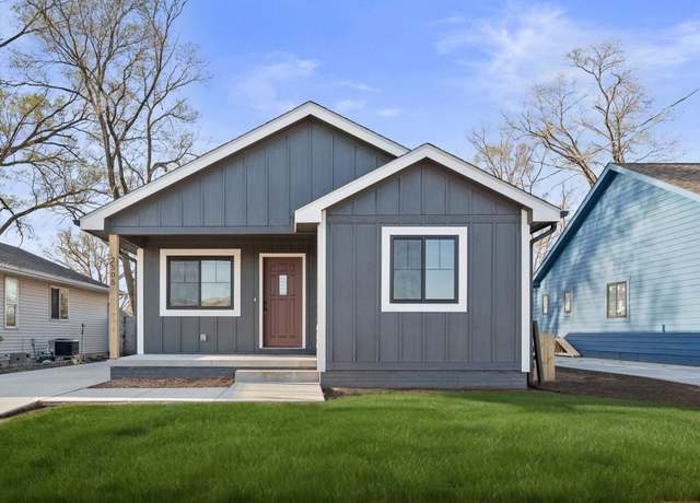 Property at 2505 Shaw St, Des Moines, IA 50317, 3 beds, 2 baths