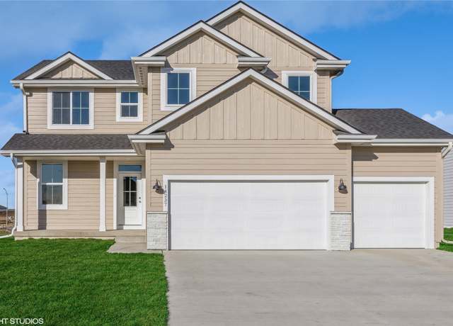 Property at 14237 North Valley Dr, Urbandale, IA 50323, 4 beds, 2.5 baths