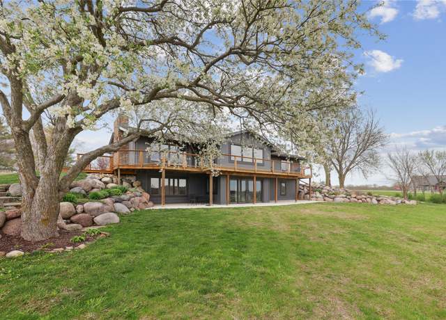 Property at 33065 W Trail Ridge Cir, Adel, IA 50003, 4 beds, 3 baths