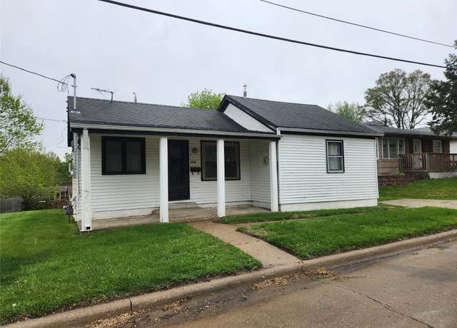 Property at 709 S Streeter St, Knoxville, IA 50138, 2 beds, 1 bath