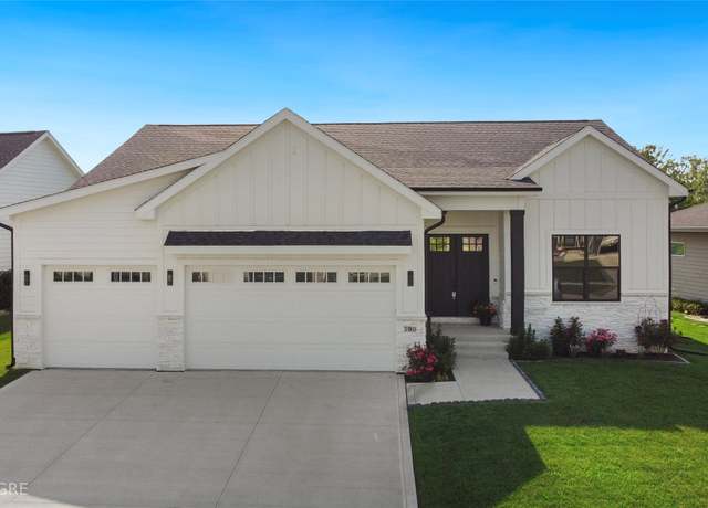 Property at 780 NE Badger Ln, Waukee, IA 50263, 5 beds, 3 baths