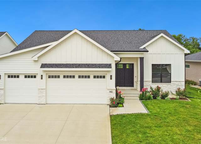 Property at 780 NE Badger Ln, Waukee, IA 50263, 5 beds, 3 baths