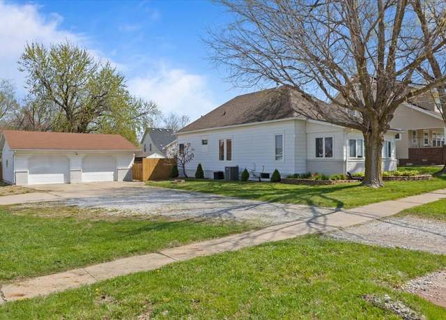 Property at 105 W First St, Madrid, IA 50156, 3 beds, 1.5 baths