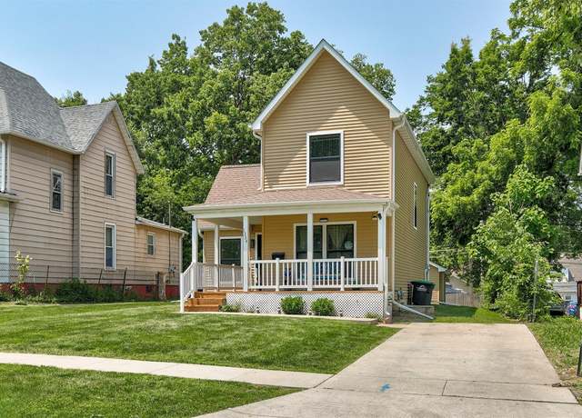 Property at 1334 E 13th St, Des Moines, IA 50316, 3 beds, 2 baths