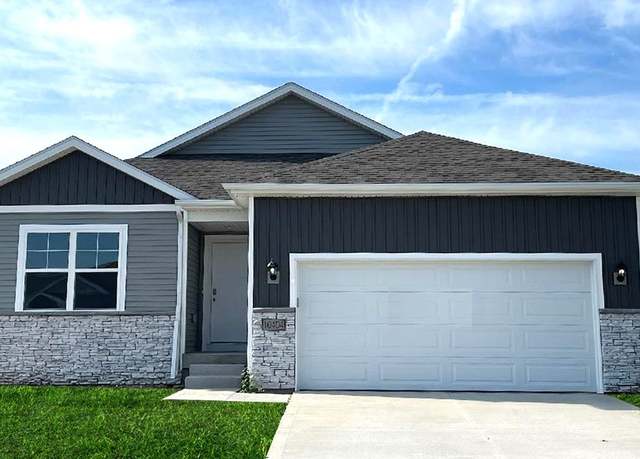 Property at 2818 Plum Dr, Norwalk, IA 50211, 4 beds, 3 baths