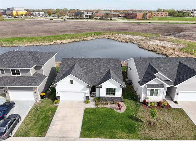 Property at 705 SE Drumlin Dr, Waukee, IA 50263, 4 beds, 3 baths
