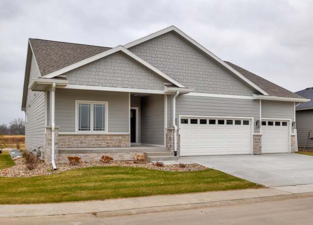 Property at 8908 Beery Pl, Johnston, IA 50131, 4 beds, 3 baths