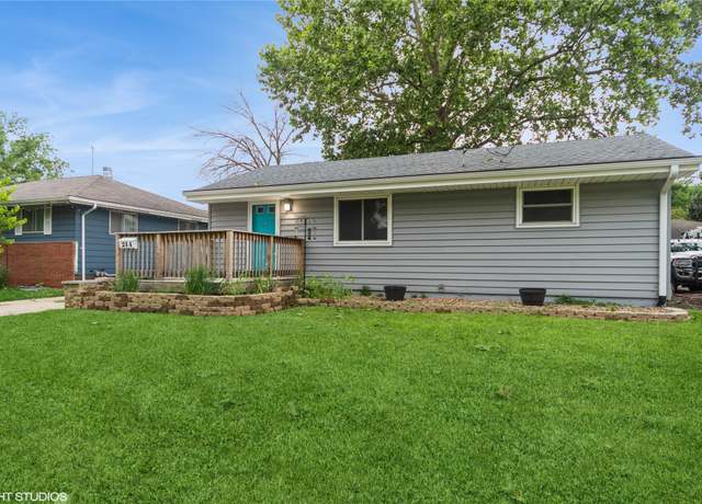 Property at 214 SW Scott St, Ankeny, IA 50023, 2 beds, 2 baths